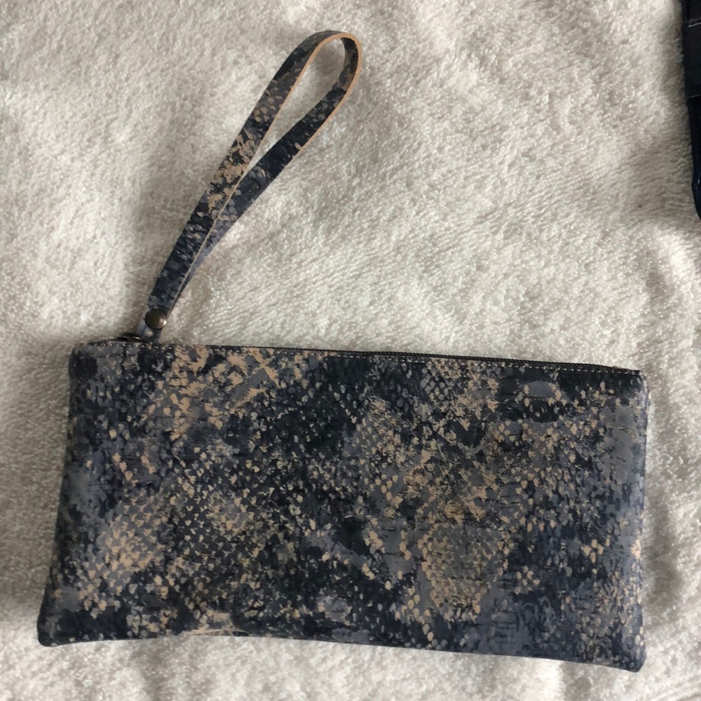 Artelusa of Portugal Cork cosmetics bag - Picture 2 of 7